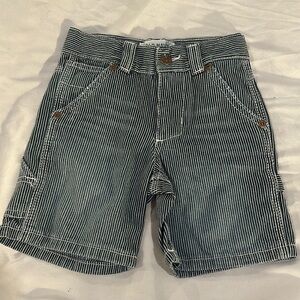 Old Navy - LIKE NEW - Striped carpenter style Casual Shorts